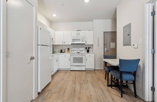 Far North Central Apartment | Simplicity 1103 I Spacious 1Bd/1bth Apartment