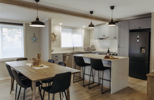 Dunsborough House | SIMPLY GORGEOUS & LOVINGLY RESTORED BEACH COTTAGE, BURSTING WITH CHARACTER