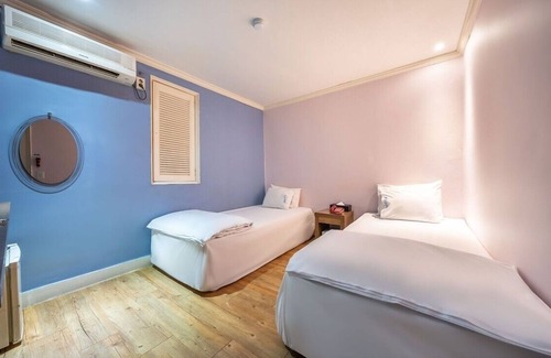 Daeheung-dong Hotel | Sinchon Gaon Hostel