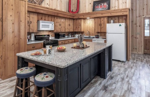 Ruidoso Cabin | Singing Pines - Huge Cabin Perched High Atop the Rio Ruidoso