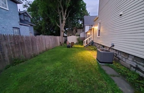 Auburn House | Single level 3 bedroom, fenced yard, central air