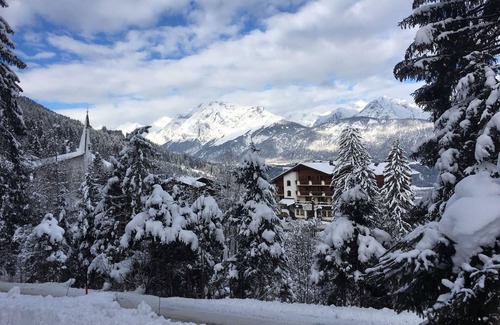 Kolsassberg Cottage | Single room next door - Hotel Pension Jägerhof KG