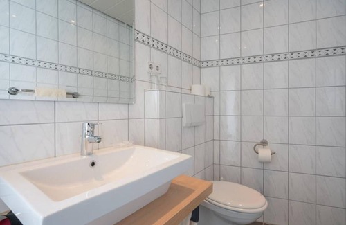 Speyer House | Single room, shower, WC, non-smoking - Hotel Zum Augarten