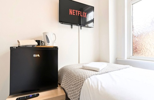 Redcar Bed & Breakfast | Single Room w/Ensuite | Perfect for Contractors