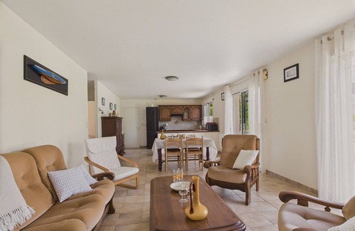La Foret-Fouesnant Ski Chalet | Single-storey house for 4 – garden and terrace