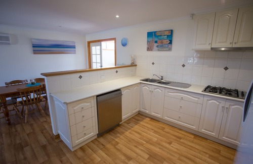 Singleton House | Singleton Beach House - Beach and your own pool!!