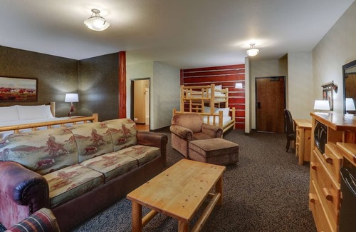 Sioux City Hotel | Sioux City Adventures Await: Convenient Downtown Lodging | 2 Units