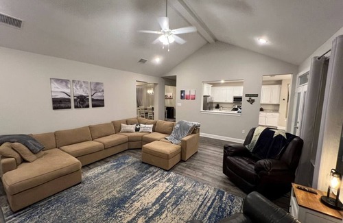 Gilmer House | Sir Glamps-A-Lots Texas Home