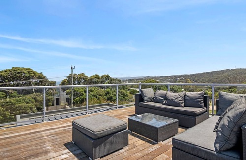 Aireys Inlet House | Sirocco - Recently renovated, Roof Top Deck And Pet Friendly in Aireys Inlet