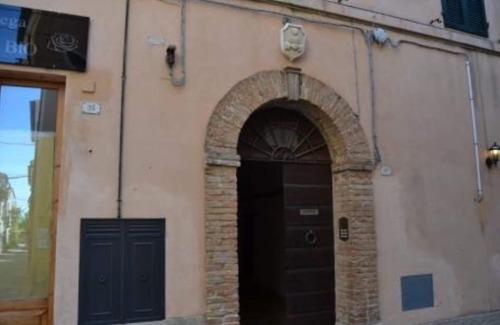 Sirolo Apartment | Sirolo, central studio apartment, historic building, sea view