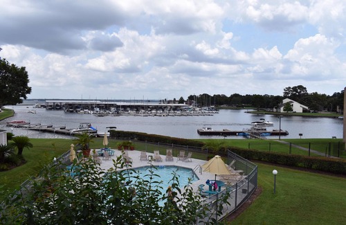Walden on Lake Conroe Condo | Sit back, relax and enjoy resort-style amenities