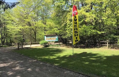 Wellsboro House | Site R Full Hookup up to 38ft