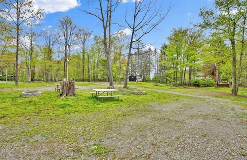 Wellsboro House | Site R Full Hookup up to 38ft