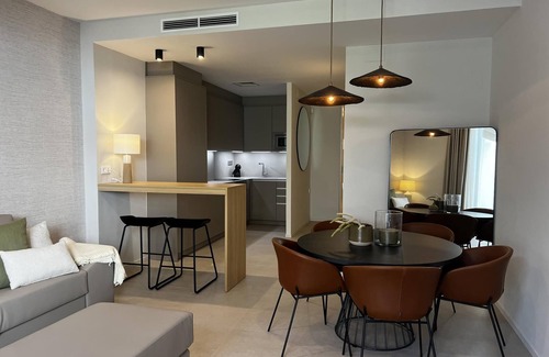 Sitges Town Center Apartment | Sitges Spaces Garden Oasis - 3 Bedroom/2 Bath/Garden- Sleeps 7 (5+2)