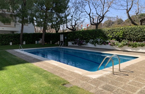 Sitges Town Center Apartment | Sitges Spaces Oasis Penthouse - 3 Bedroom/2 Bath/Terrace/Pool- Sleeps 8 (6+2)