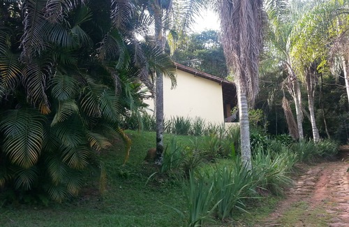 Tuiuti House | Sítio Recanto da Cascata - a place for you to relax with the noise of the water
