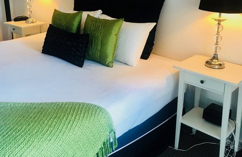 Noosa Heads Apartment | Situated right in the heart of iconic Hastings Street - Noosa Heads