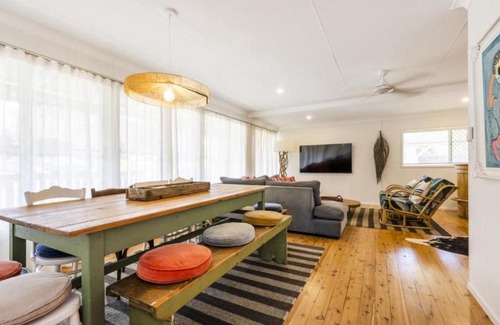 Yamba House | Six Pippis - The Classic Beach House