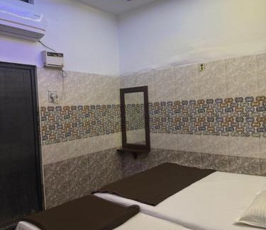Nagore House | SK Residence (Located 10 Meter from Nagore Dargah Main Entrance)