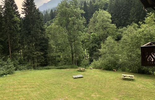 Saint-Gervais-les-Bains Apartment | Ski apartment in a chalet for 8 people in the heart of nature