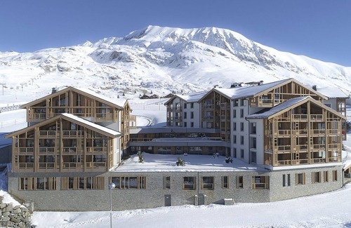Bergers Condo | Ski aux pieds, vue sur la montagne, accès piscine