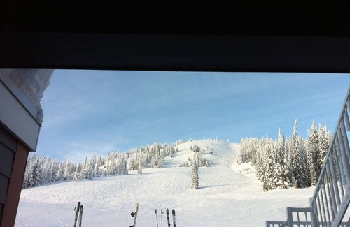 Silver Star Mountain Ski Chalet | Ski in and Ski out right to the doorstep. With a private hot tub on the deck.