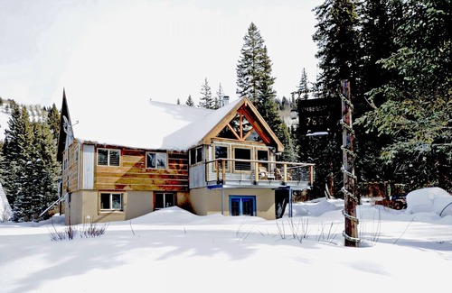 Salt Lake Mountain Resorts Cabin | Ski in PARADISE in the Winter! Perfect Family Getaway Cabin in the Summer!