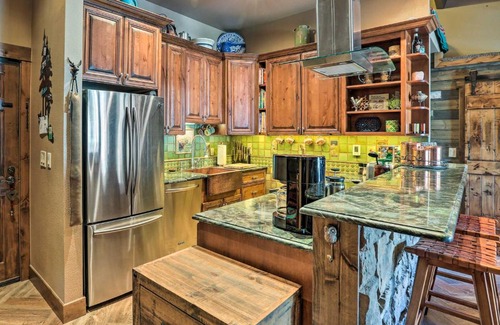 Peak 9 Apartment | Ski-In Penthouse in Breckenridge with Pool Access!