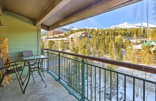Peak 9 Apartment | Ski-In Penthouse in Breckenridge with Pool Access!