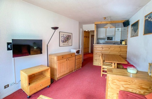 Val Claret Apartment | Ski-In/Ski-Out Apartment with Balcony in Tignes Val Claret