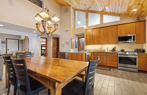 Boyne Falls Condo | Ski In/Ski Out at the Base of Boyne Mountain, Sleeps 11