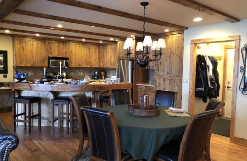 Big Sky House | Ski In/Ski Out Black Eagle #7- View of Lone Peak - Private Hot Tub