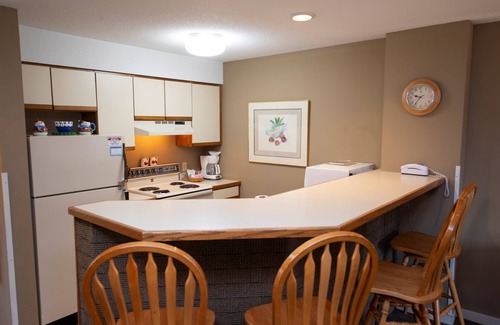 Ludlow Condo | Ski-in/Ski-out Condo at Okemo