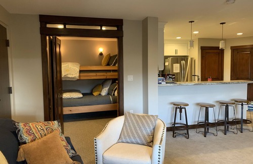 Salt Lake Mountain Resorts Condo | Ski in/ski out condo with hot tubs, heated pool and more amenities!