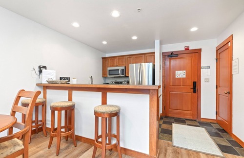 Salt Lake Mountain Resorts Condo | Ski-In/Ski-Out Condo with Lovely Ski Views, Shared Pool/Sauna/Hot Tub, & WiFi