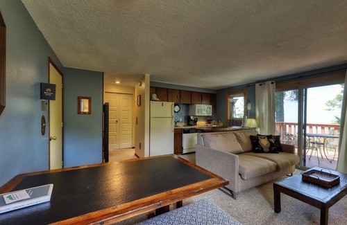 Boise Condo | Ski-in/ski-out condo with sweeping tree-lined views