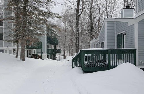 Ludlow Condo | Ski in Ski out cozy Trailside 4 bedroom condo