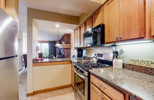 Central Vermont- Killington Condo | Ski-In/ski-out Killington Resort condo with tennis, pool & hot tub
