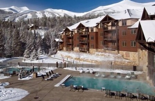 Four O'Clock Condo | Ski-in/Ski-Out! *Luxury Studio at Grand Timber Lodge*