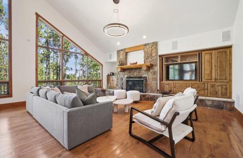 Four O'Clock House | Ski Inn home