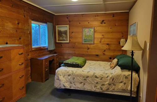 Dutch Flat Cottage | Ski Lease Mountain Retreat