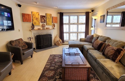 Killington House | Ski, RIde, Walk On/Off Condo On Pico at Killingtonn