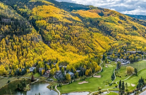 Vail House | SKI VAIL just 1.5 miles to Lift 1 or 1500 feet to the In-town bus