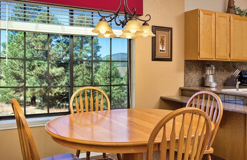 Flagstaff House | Skiing, Grand Canyon, Golfing, Pools!