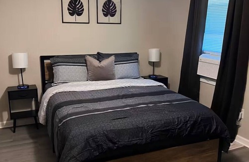 Rockingham Apartment | Skipper 2: Chic 1-bedroom apartment with AC, WiFi in charming Rockingham