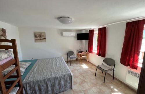 Strachotin Apartment | Sklípek u Martina