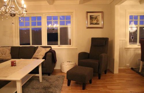 Ulstein Municipality House | Skomakergarden