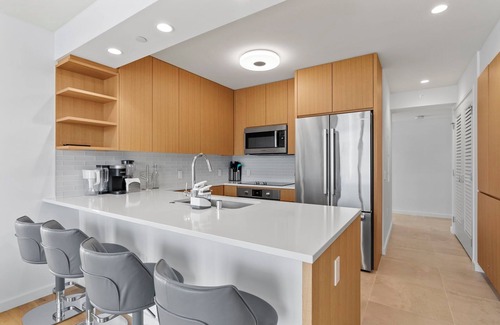 Ala Moana Condo | Sky Ala Moana 3509: 2 BR, 2 BA in Honolulu, Sleeps 4