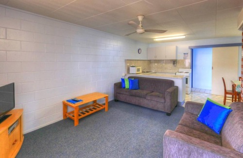 Bowen Apartment | Sky View Units