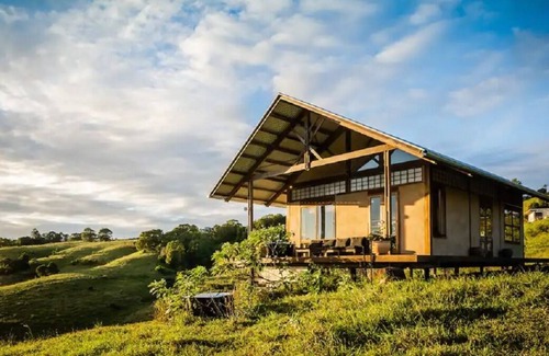 Mullumbimby House | Skyfarm Country Guest House in Byron Hinterland